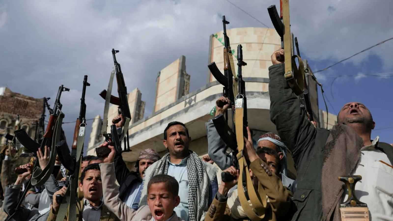 انتقال المنسق الأممي من مناطق الحوثي.. رسالة ضغط أم تعميق عزلة المليشيا؟