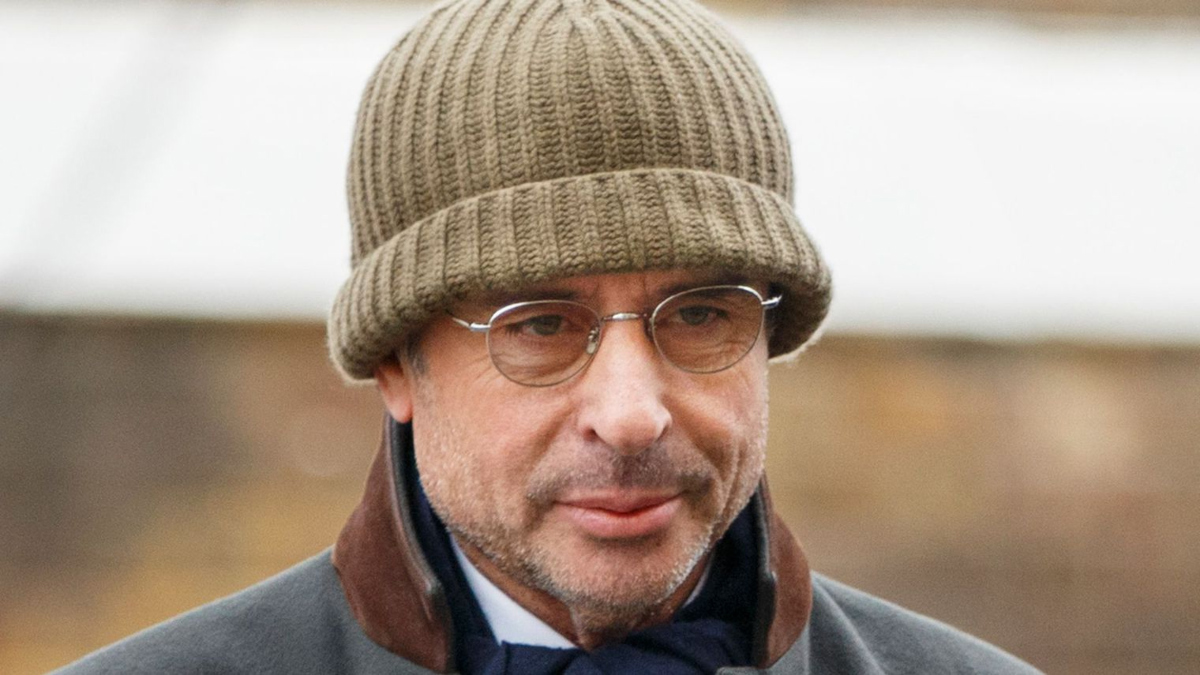 بريطانيا تسلم فرنسا رجل أعمال متهما في قضية "التمويل الليبي" لحملة ساركوزي