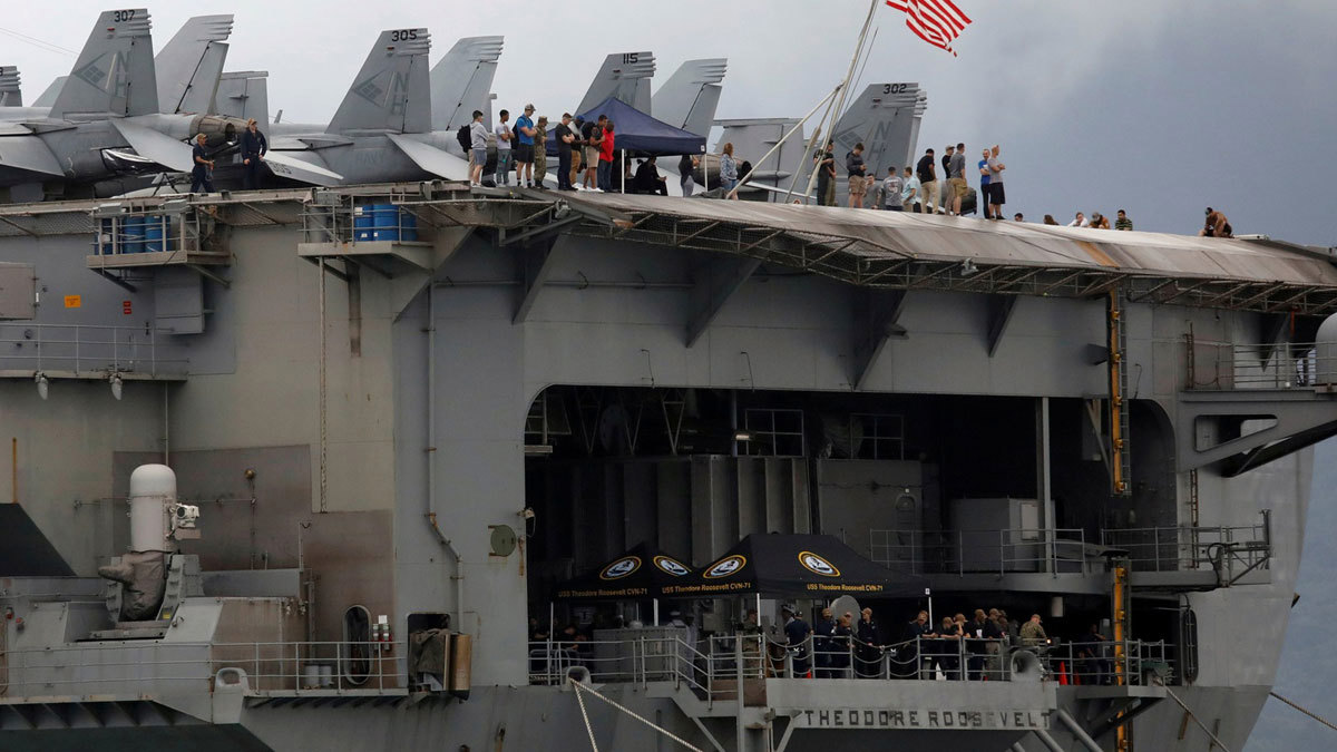 كورونا يضرب مجددا حاملة الطائرات الأمريكية العملاقة "ثيودور روزفلت"