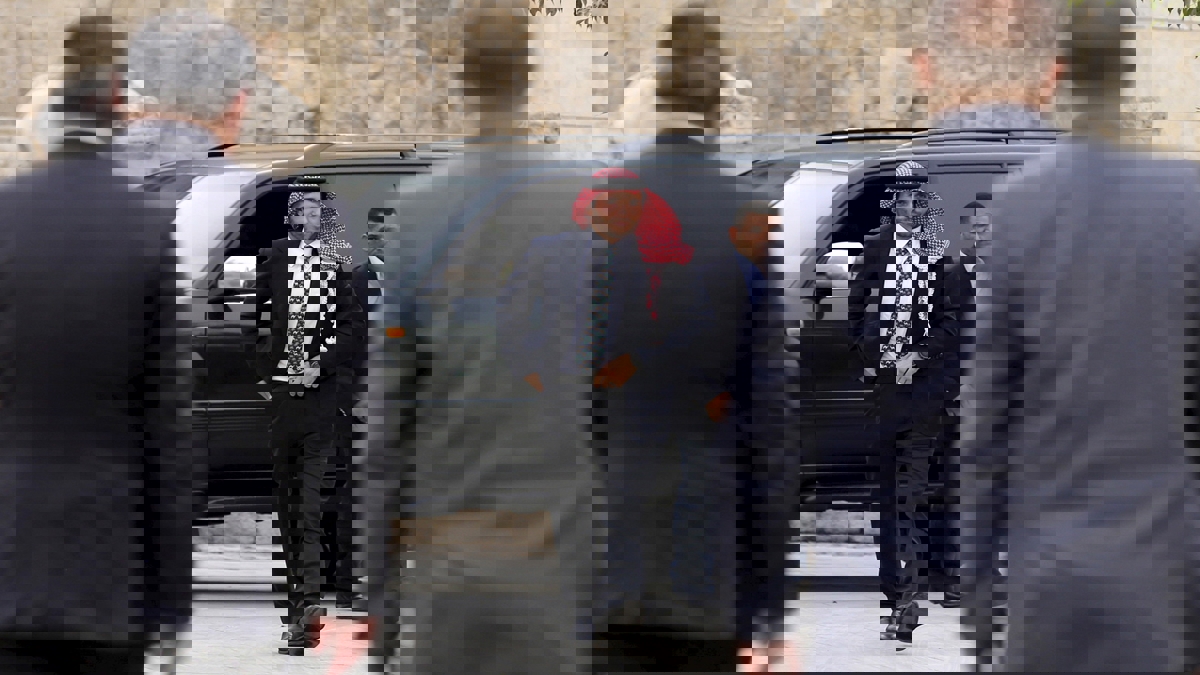 هل يُستدعى الأمير حمزة للمحاكمة بعد ورود اسمه في لائحة الاتهام؟‎