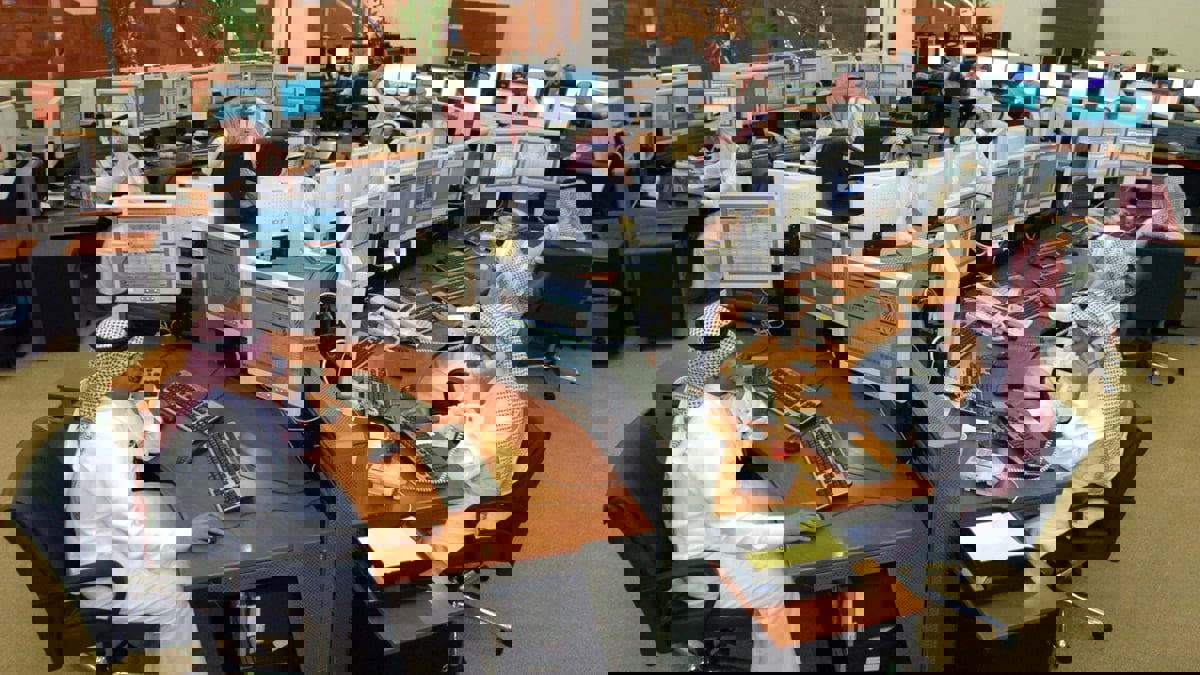 تحذير من "الاحتراق الوظيفي" بعد دعوة الشباب للعمل 80 ساعة أسبوعيا