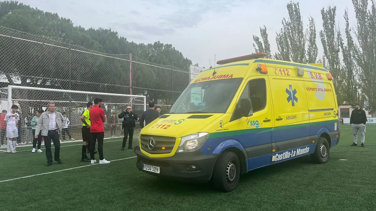 حدث في دوري الدرجة الرابعة الإسباني.. حكم يحتسب ركلة جزاء بعد نهاية المباراة بربع ساعة (فيديو)