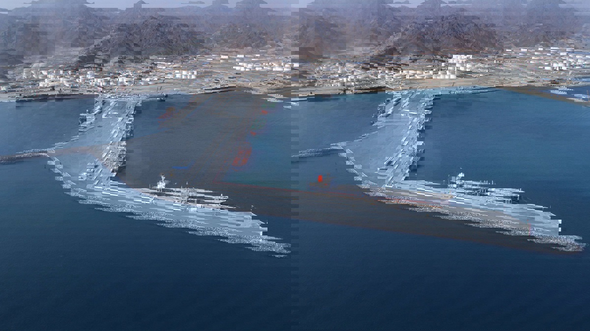 إدارة ميناء الفجيرة الإماراتي: لا صحة لمزاعم الانفجارات