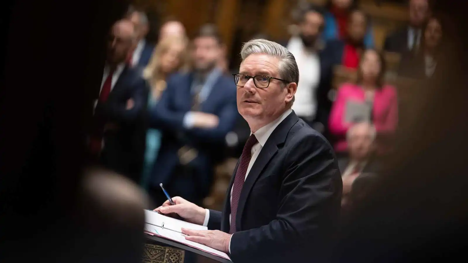 "حرب بلا خطة".. ستارمر يهاجم المعارضة بسبب إيران