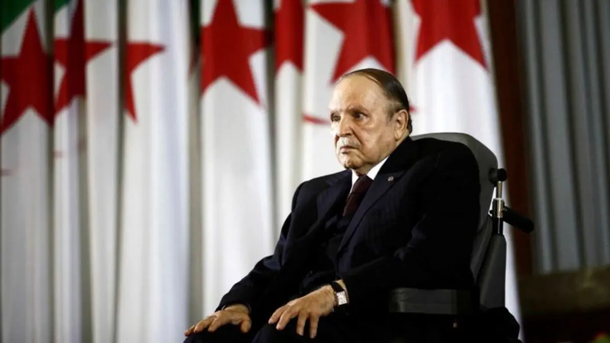 الجزائر.. مترشّح للانتخابات الرئاسية يقاضي "بوتفليقة" ويطالب برحيله