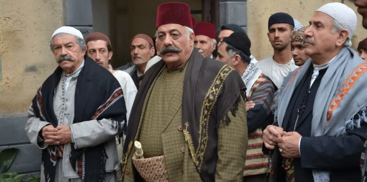 الاتفاق بين قبنض والملا حول أجزاء جديدة من "باب الحارة"