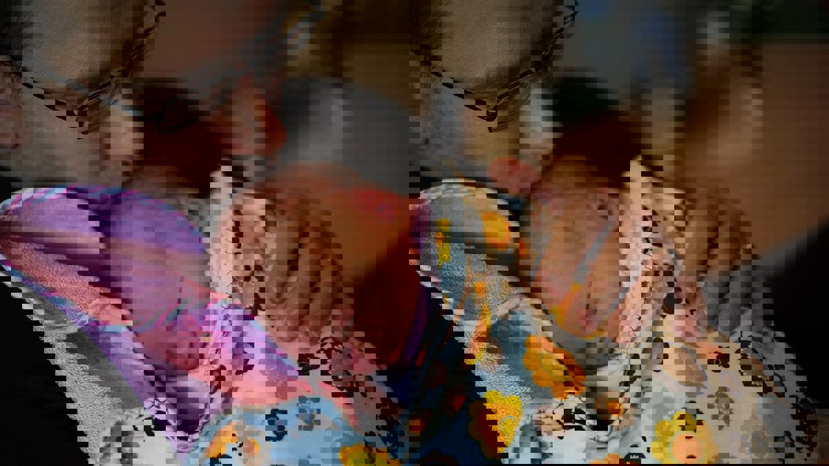 البرلمان المغربي يقر عطلة للأبوة مدفوعة الأجر