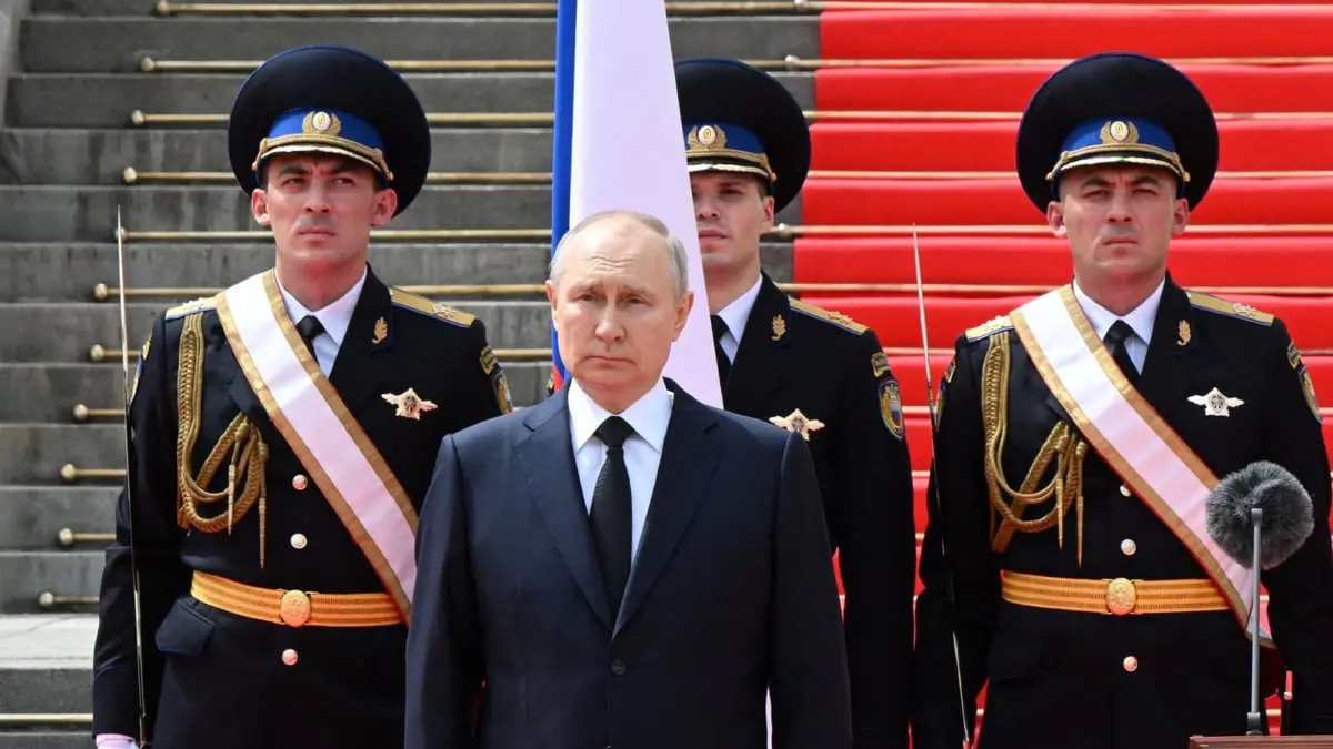 بوتين يوقع قانونا يحظر تغيير الجنس