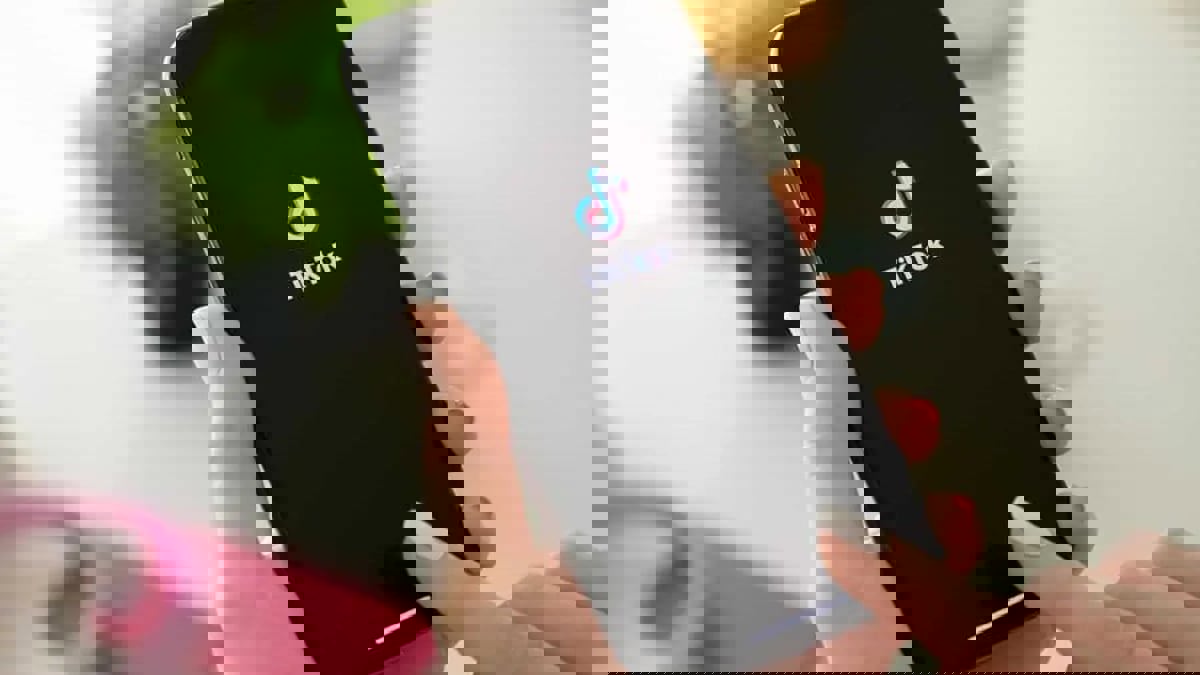 نساء "التيك توك".. في معرفة المسافة القصيرة بين الإبداع والإثارة‎‎