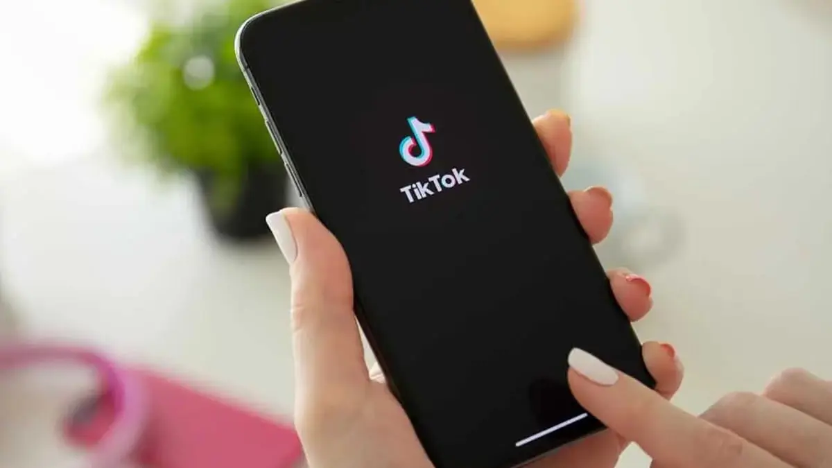 نساء "التيك توك".. في معرفة المسافة القصيرة بين الإبداع والإثارة‎‎