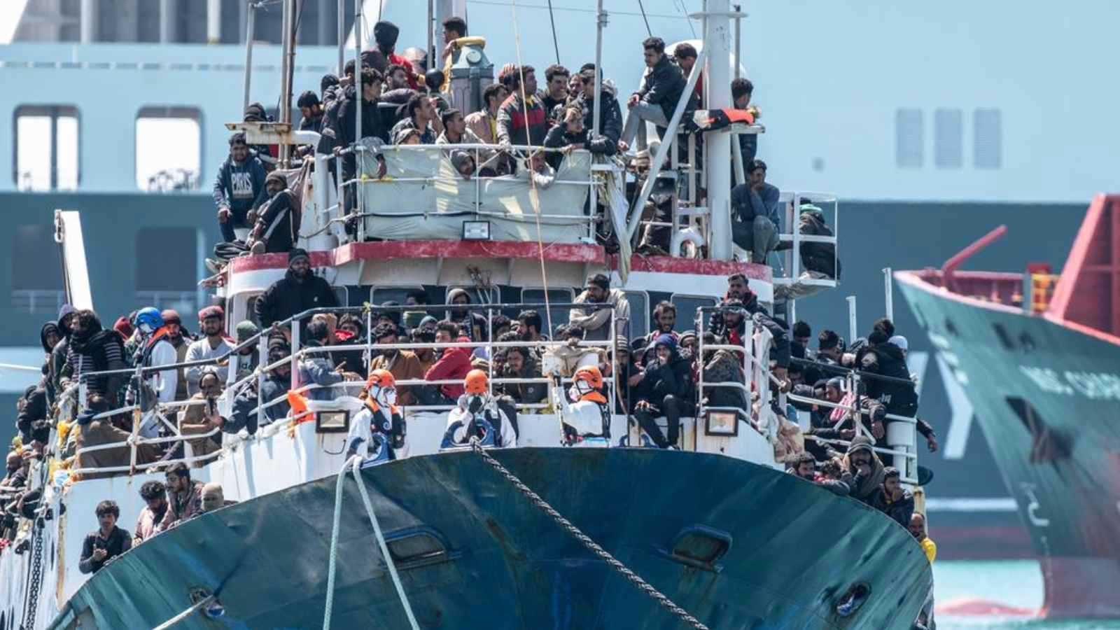 قد تشمل السوريين مستقبلا.. زيادة عمليات ترحيل اللاجئين من ألمانيا