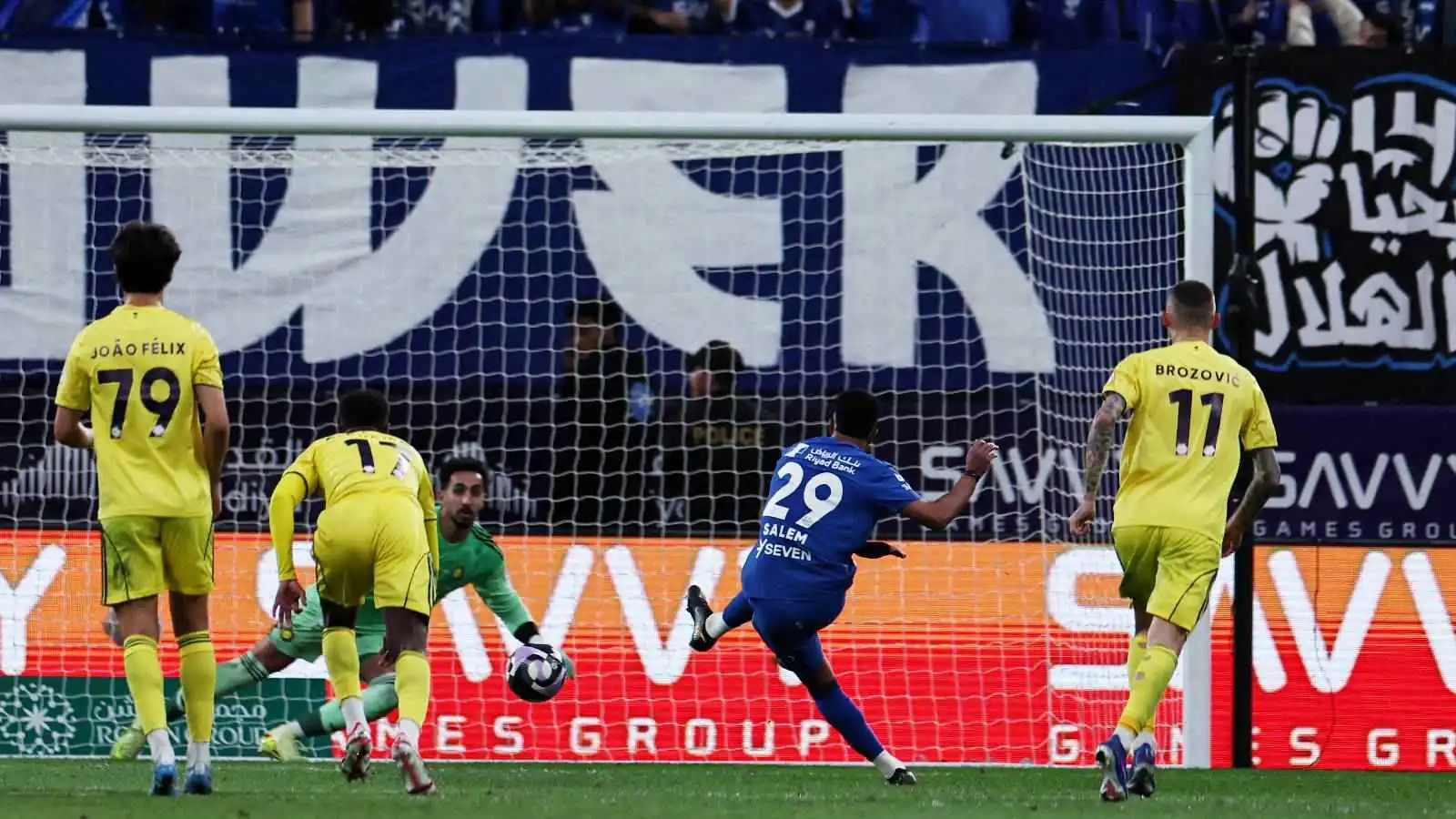 الهلال يحسم الديربي أمام النصر ويعزز صدارة الدوري السعودي (فيديو)