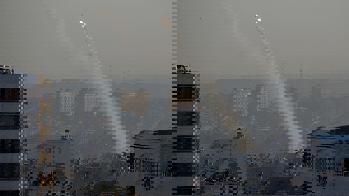 الجيش الإسرائيلي يعلن سقوط صاروخ في مستوطنات غلاف غزة