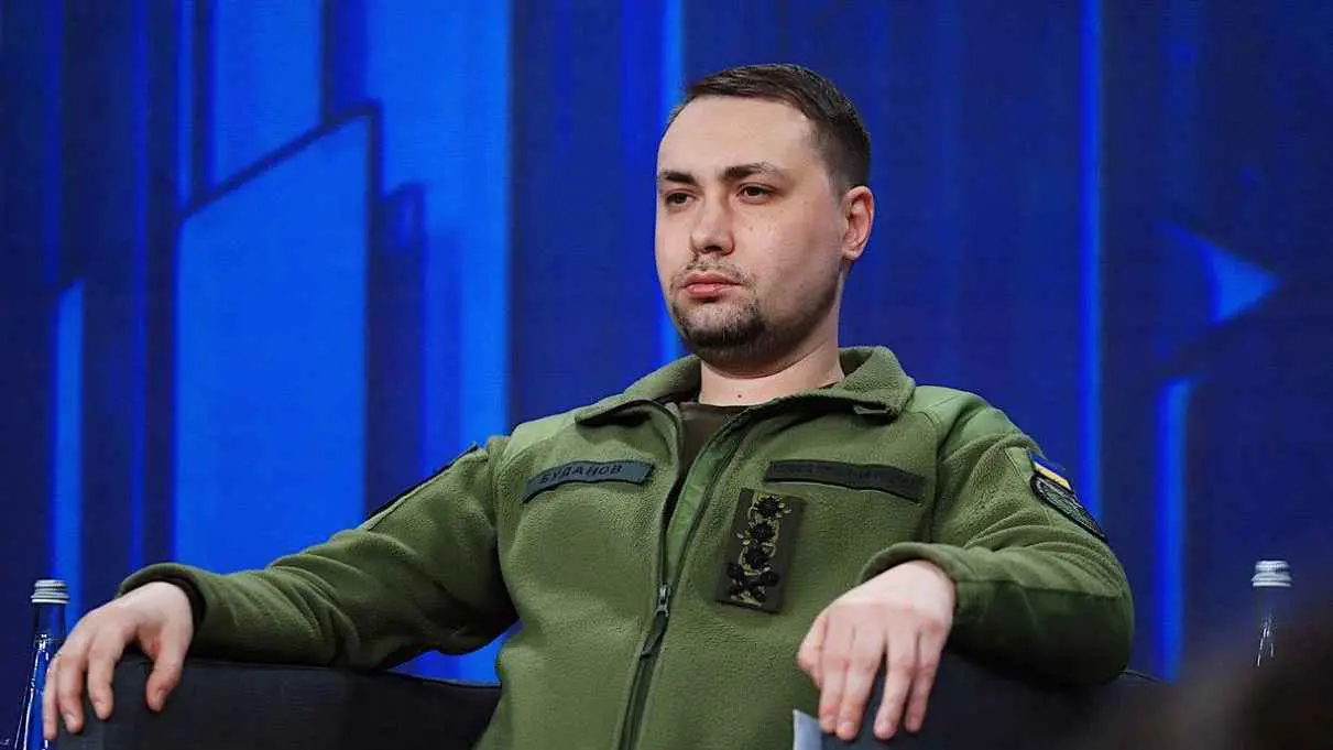 يعتزم الترشح للرئاسة.. هل يطيح رئيس الاستخبارات الأوكرانية بزيلينسكي؟