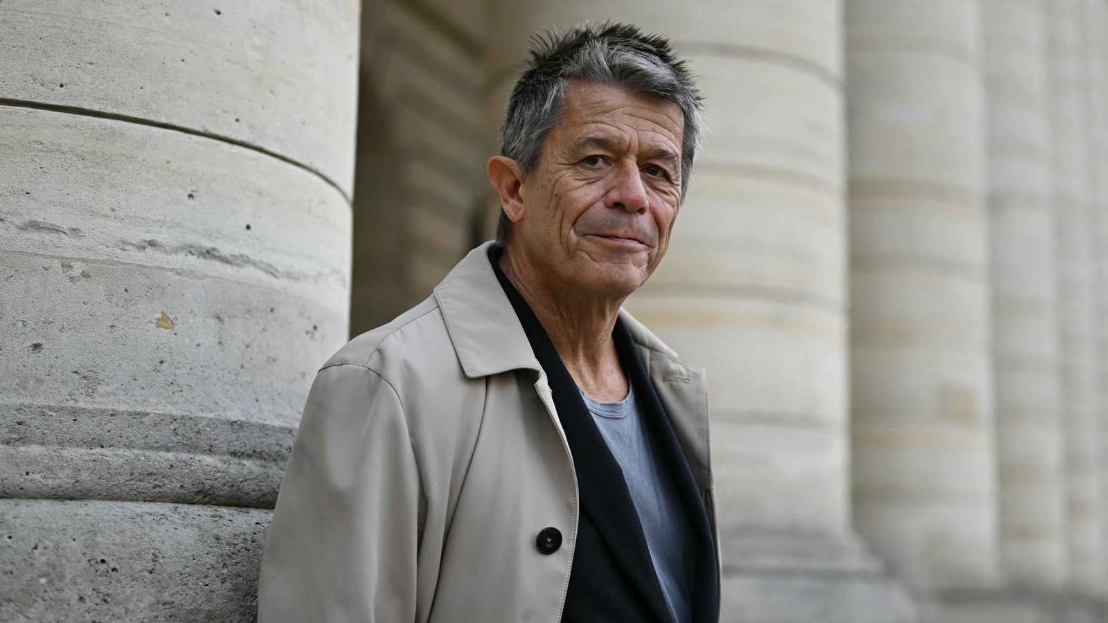 الكاتب الفرنسي إيمانويل كارير يحصد جائزة "ميديسيس" الأدبية