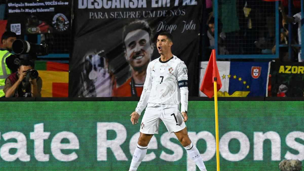 أسطورة ليفربول يصدم كريستيانو رونالدو