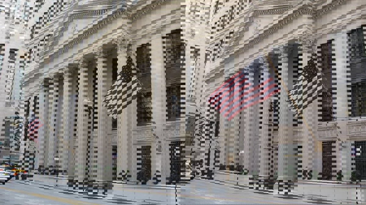 دراسة للمركزي الأمريكي: العملات المشفرة تهدد الاستقرار المالي