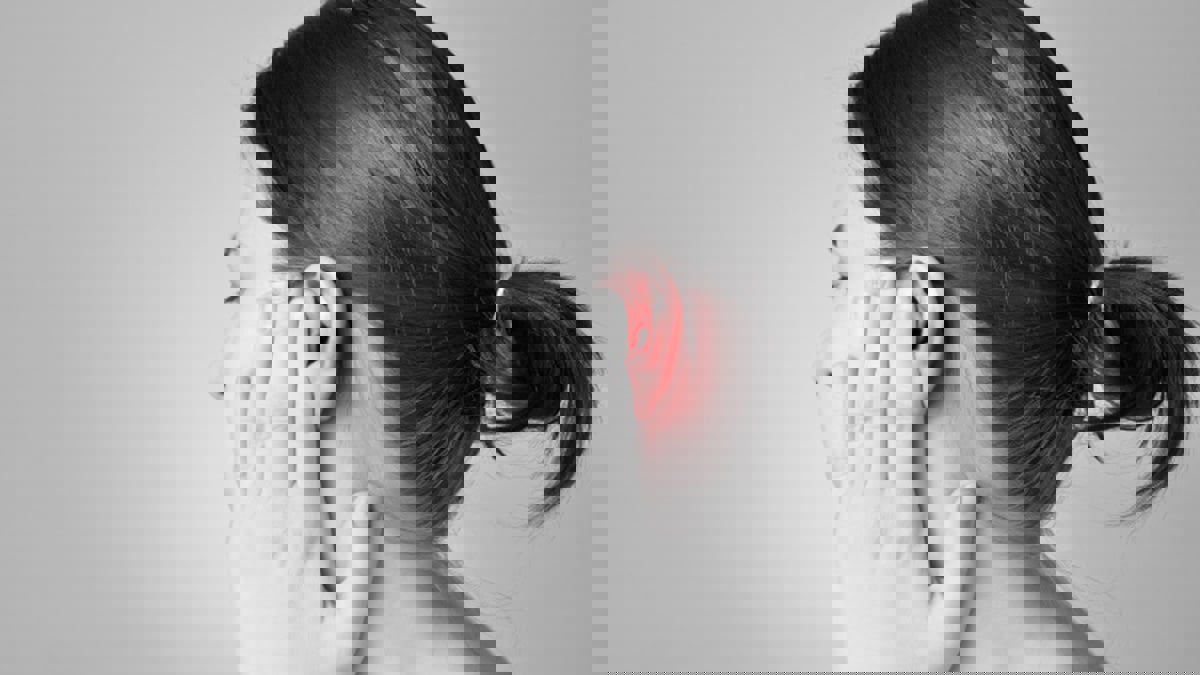 8 طرق للتخلص من الماء المحتبس داخل الأذنين