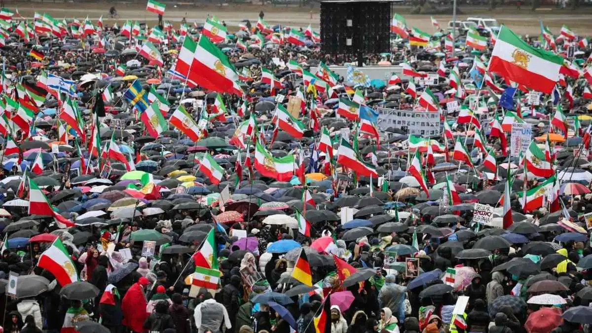 إيران تستدعي السفير الألماني احتجاجاً على "أنشطة معادية"