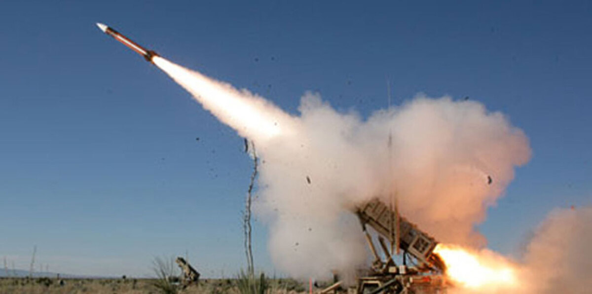 السعودية تعترض صاروخًا حوثيًّا فوق جازان