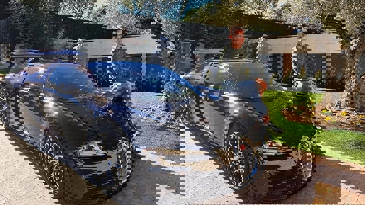 سعرها 1.8 مليون جنيه إسترليني.. تحطم سيارة بوغاتي فيرون لكريستيانو رونالدو في إسبانيا (صور)