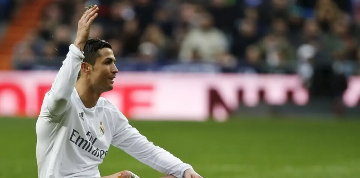 رونالدو "مترجما" لميسي ونيمار (فيديو)