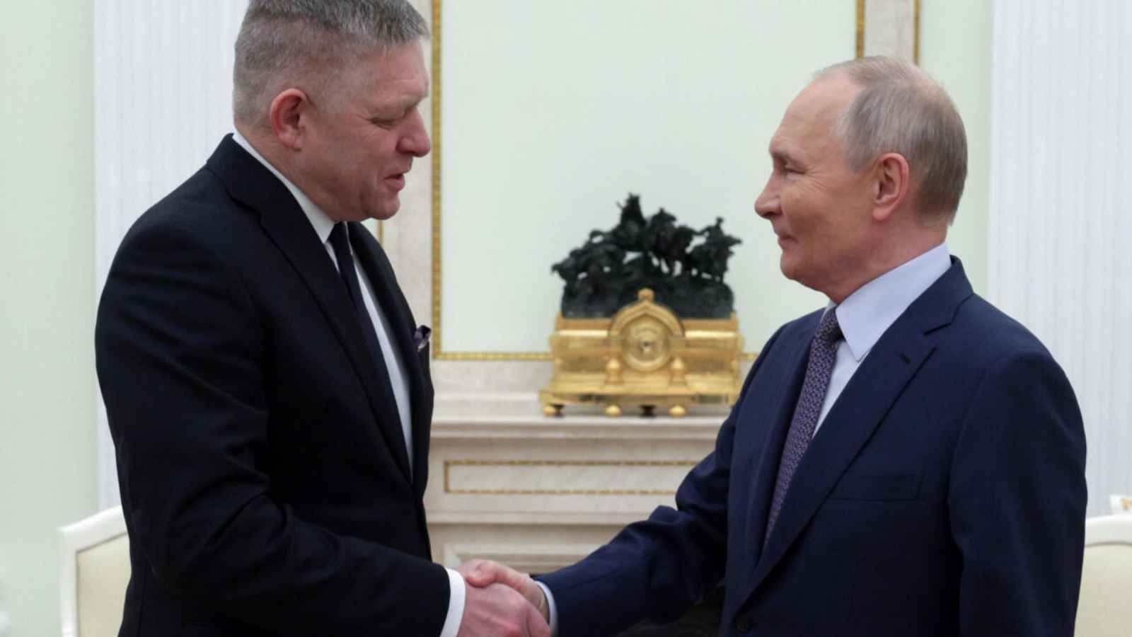 سلوفاكيا: بوتين أعلن استعداد روسيا لمواصلة تزويد الغرب بالغاز