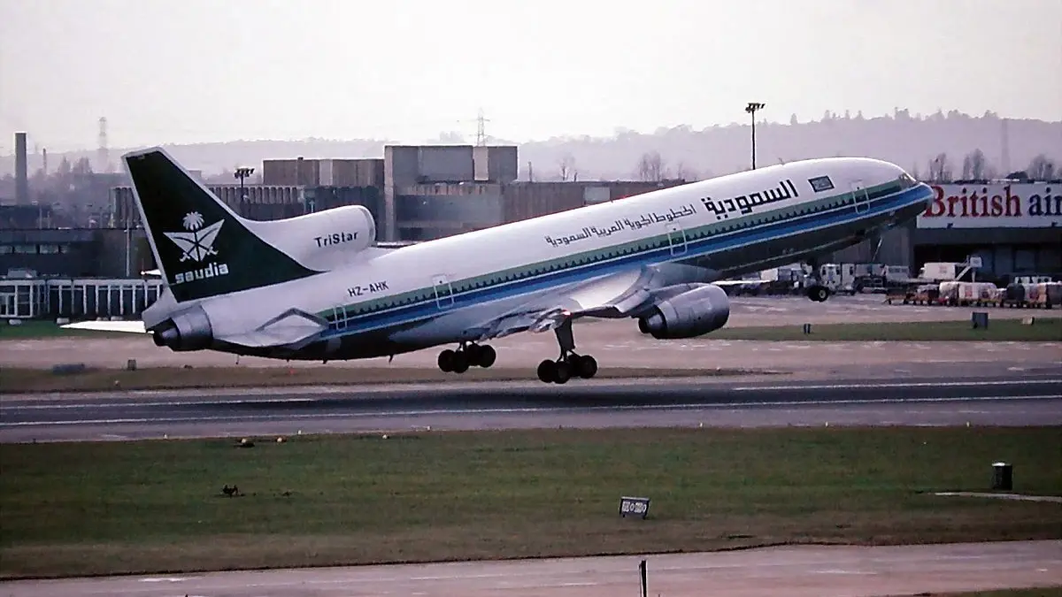 ما حقيقة فرض رسوم جديدة على مسافري الرحلات الداخلية في مطارات السعودية؟