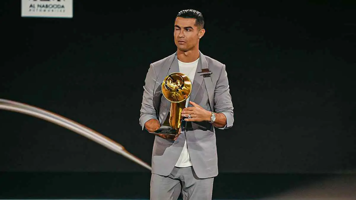 هل أعلن رونالدو "بالخطأ" تجديد عقده مع النصر السعودي؟ (فيديو)