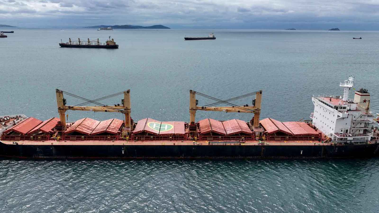 لماذا تغلق تركيا المضائق أمام السفن الحربية في البحر الأسود؟