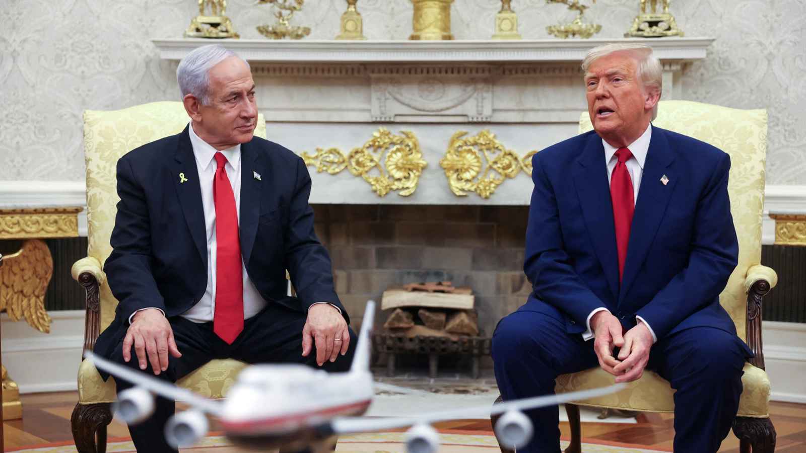 ترامب يفتح ملف الرهائن بغزة مجددا ويبحث مع نتنياهو  نووي إيران