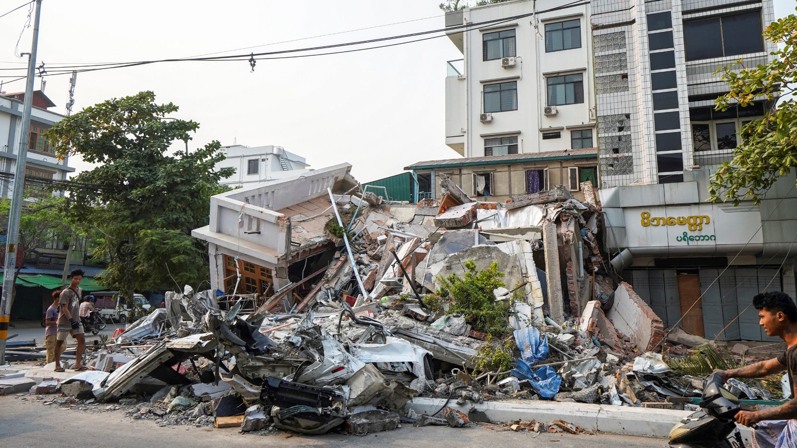 زلزال ميانمار.. "اختبار صعب" للمجلس العسكري وسط أزمة إنسانية