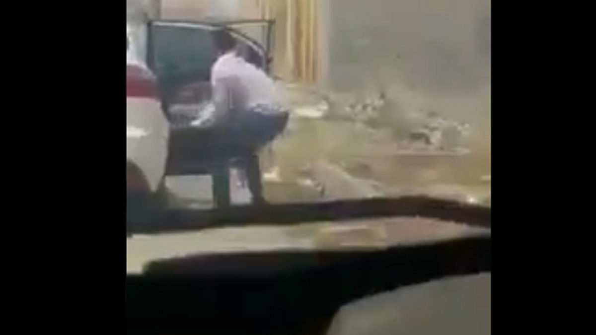 فيديو يوثق عملية سلب بالقوة في جدة وملاحقة الشرطة للعصابة‎