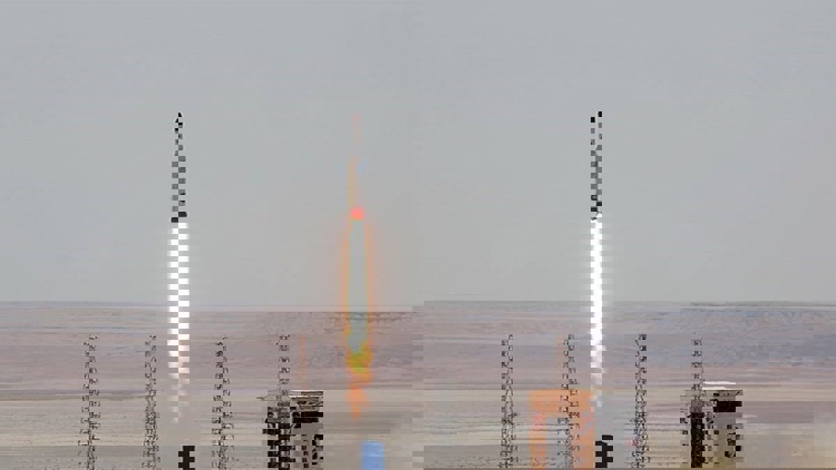 تقارير: إيران تفشل في إرسال القمر الصناعي "سيمرغ" إلى المدار