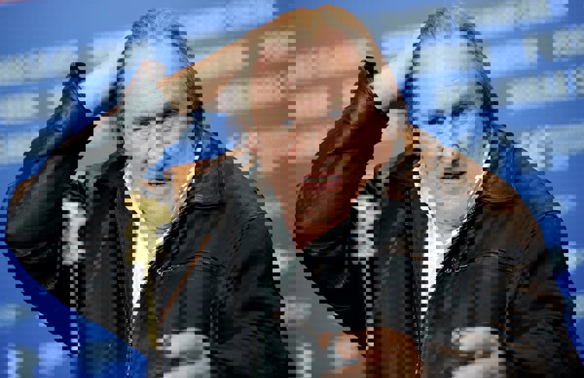 تجريد الممثل جيرار دوبارديو من لقب فخري بلجيكي