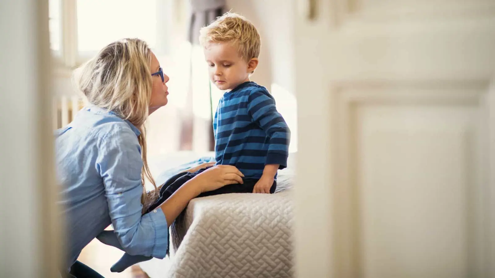 كيف تمنع طفلك الصغير من ضرب الآخرين؟