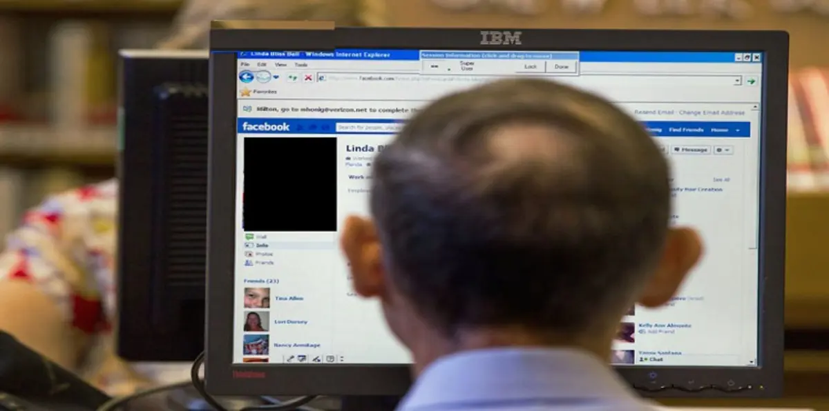 ستينية مصرية تطلب الانفصال عن زوجها بسبب "فيسبوك"