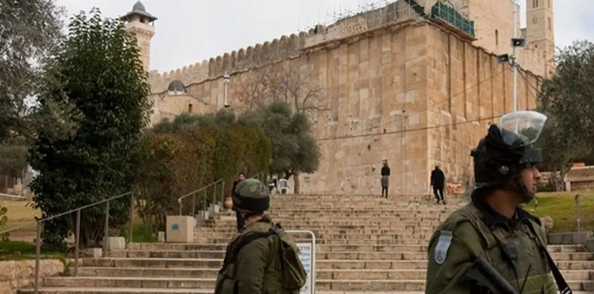 إسرائيل تمنع رفع الأذان 52 وقتًا في المسجد الإبراهيمي