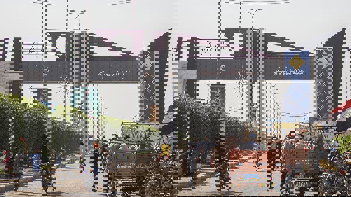 العراق.. احتراق صهريجين محملين بالوقود خارج ميناء "أم قصر" في البصرة