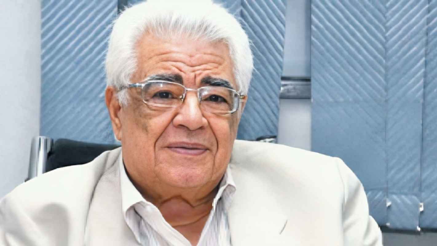 الموت يغيب الروائي المصري محمد جبريل