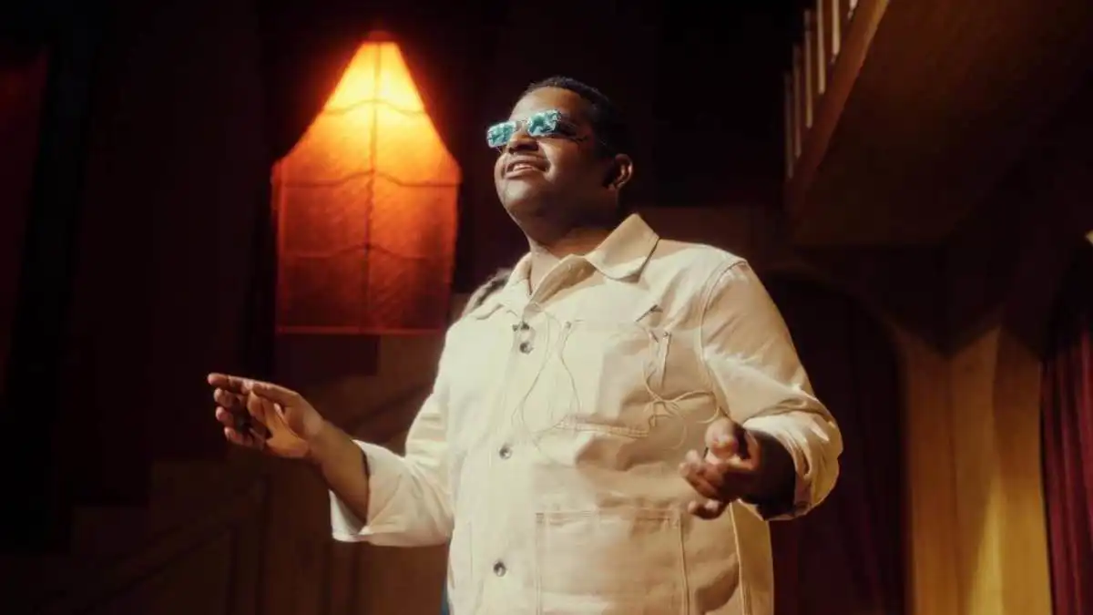 فاجأ لجنة التحكيم.. خالد المظفر يقتحم "شاعر المليون" (فيديو)