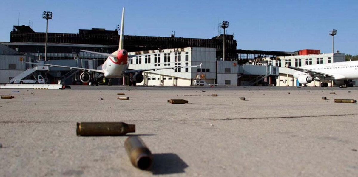 إغلاق مطار "معتيقة" في ليبيا بعد تعرضه لهجوم