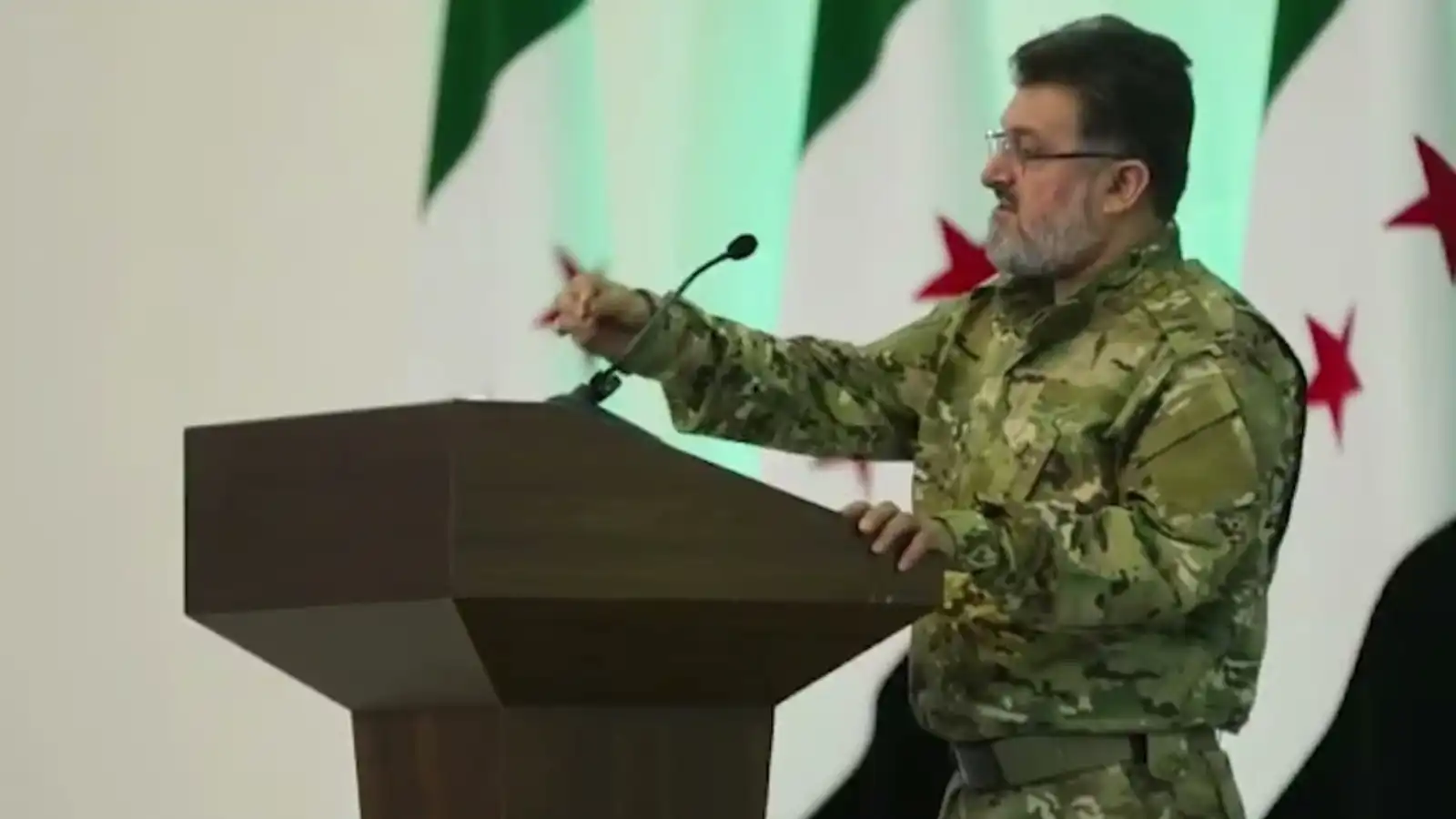 سوريا.. تعيين العميد أحمد الشيخ معاونًا لوزير الدفاع عن المنطقة الجنوبية