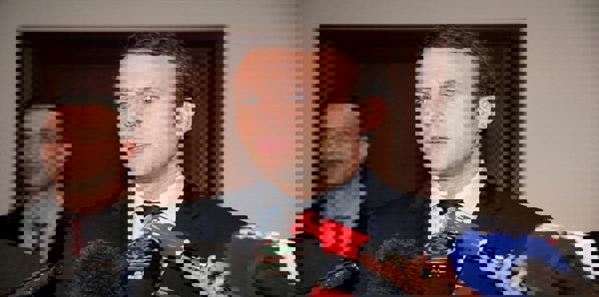 أبرز مرشحي الرئاسة الفرنسية يخوض جزءًا من حملته الانتخابية في الجزائر