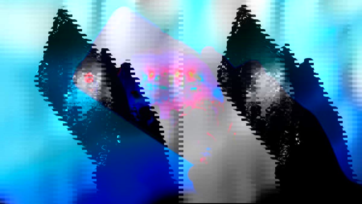 "حلم الشهرة" على مواقع التواصل يقود سعودييْن إلى السجن