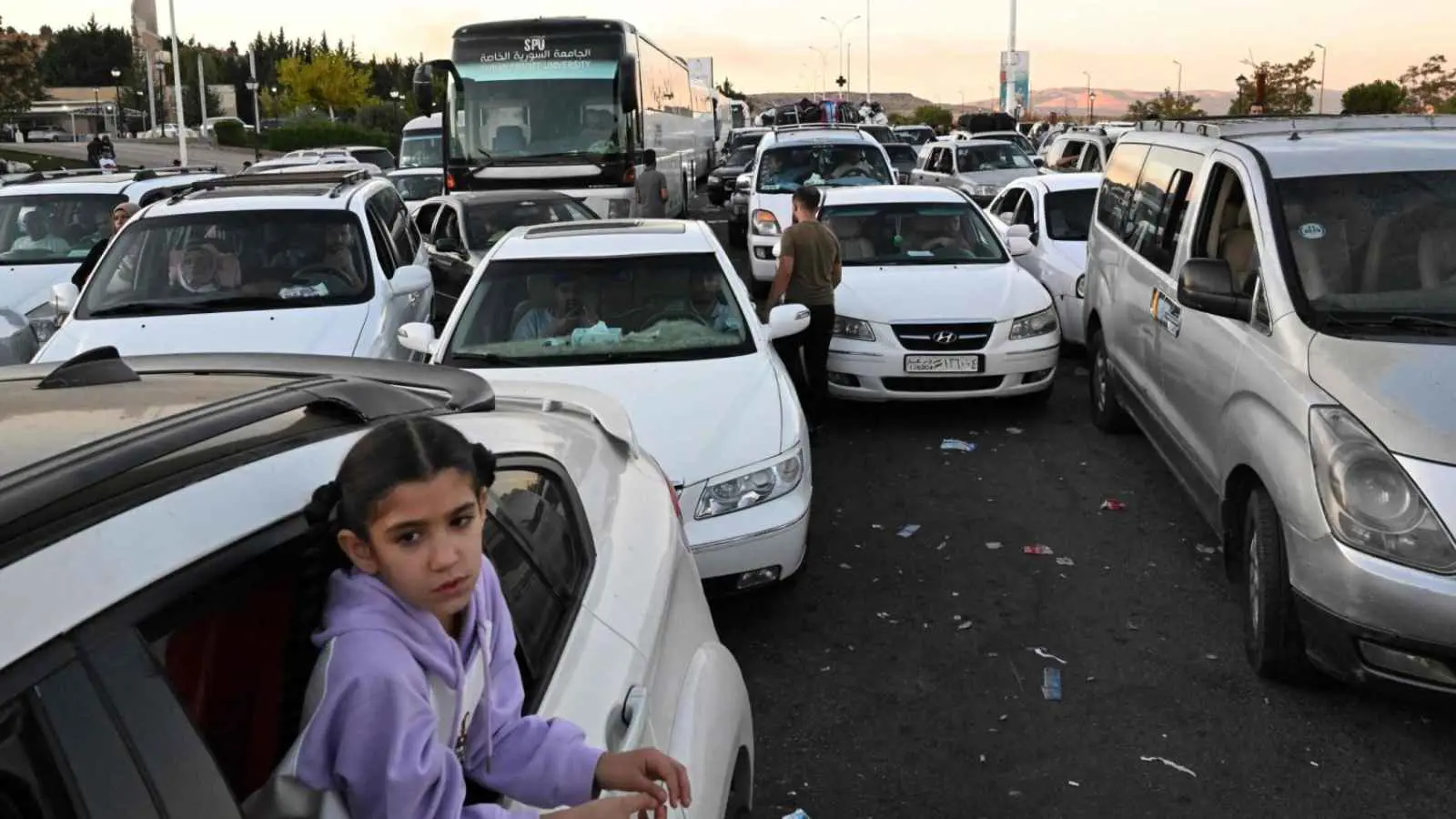 الأمم المتحدة: 100 ألف شخص فروا من لبنان باتجاه سوريا