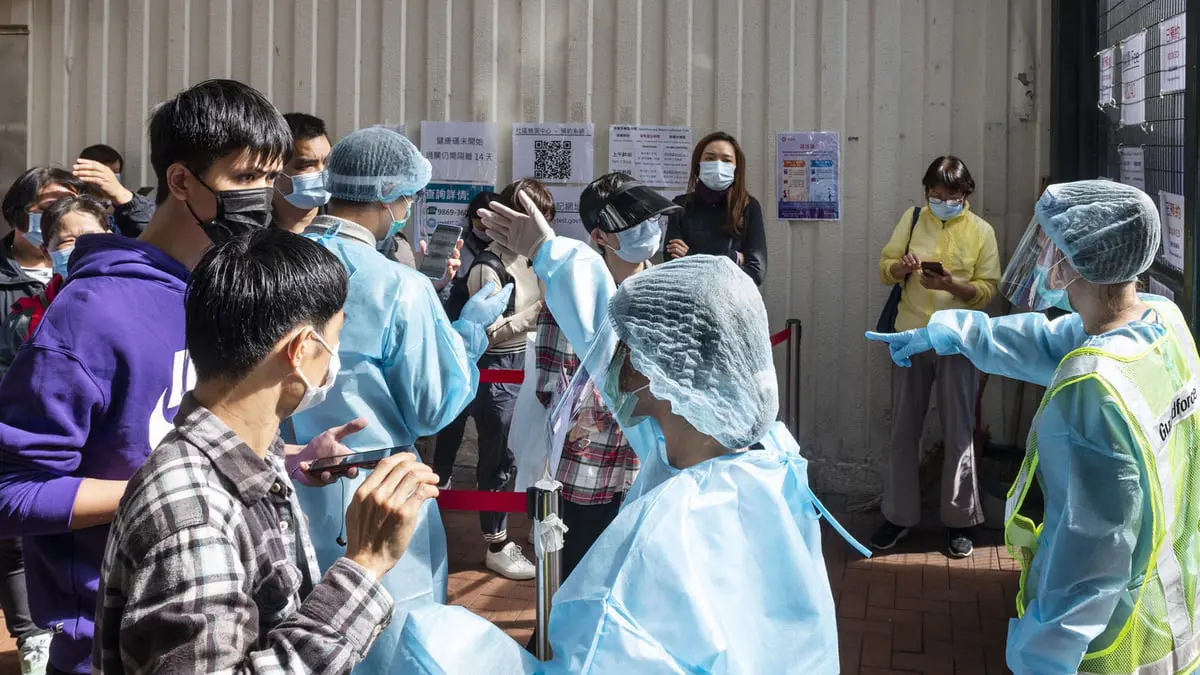 رفع قيود "صفر كوفيد" في الصين يهدد بوفاة 1.6 مليون شخص وتسونامي إصابات