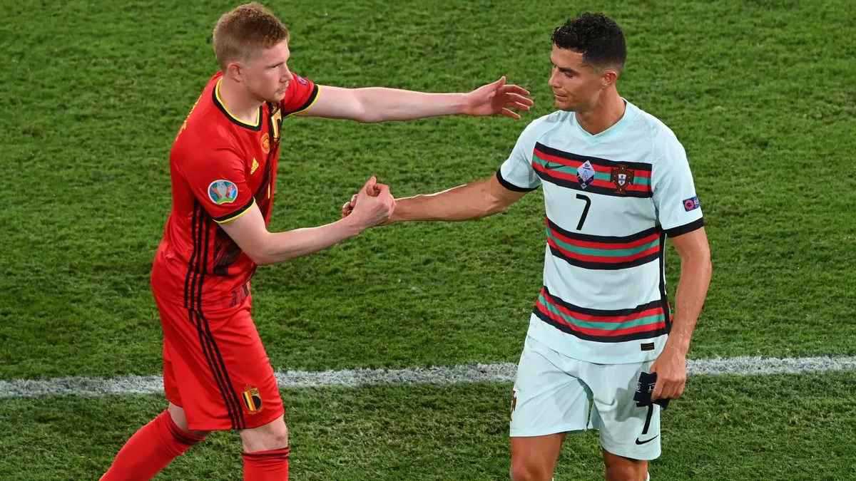 رونالدو أم ميسي.. كيفين دي بروين يختار من كان يرغب في اللعب بجواره