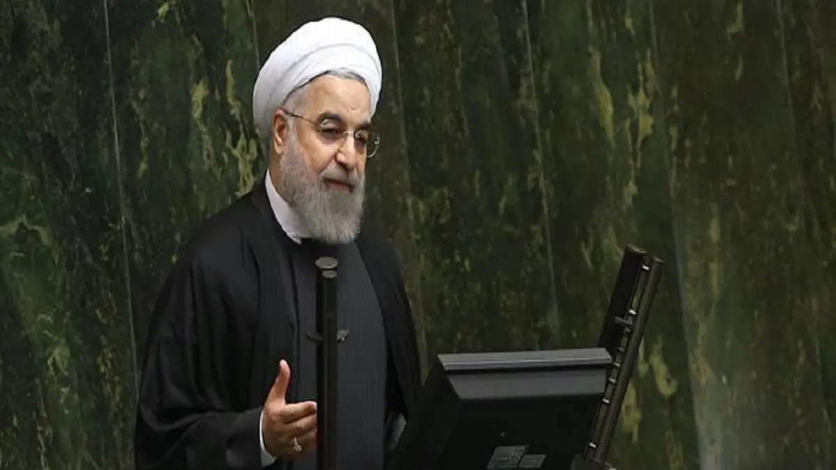 نواب الأحواز يجبرون روحاني على قطع خطابه في البرلمان الإيراني