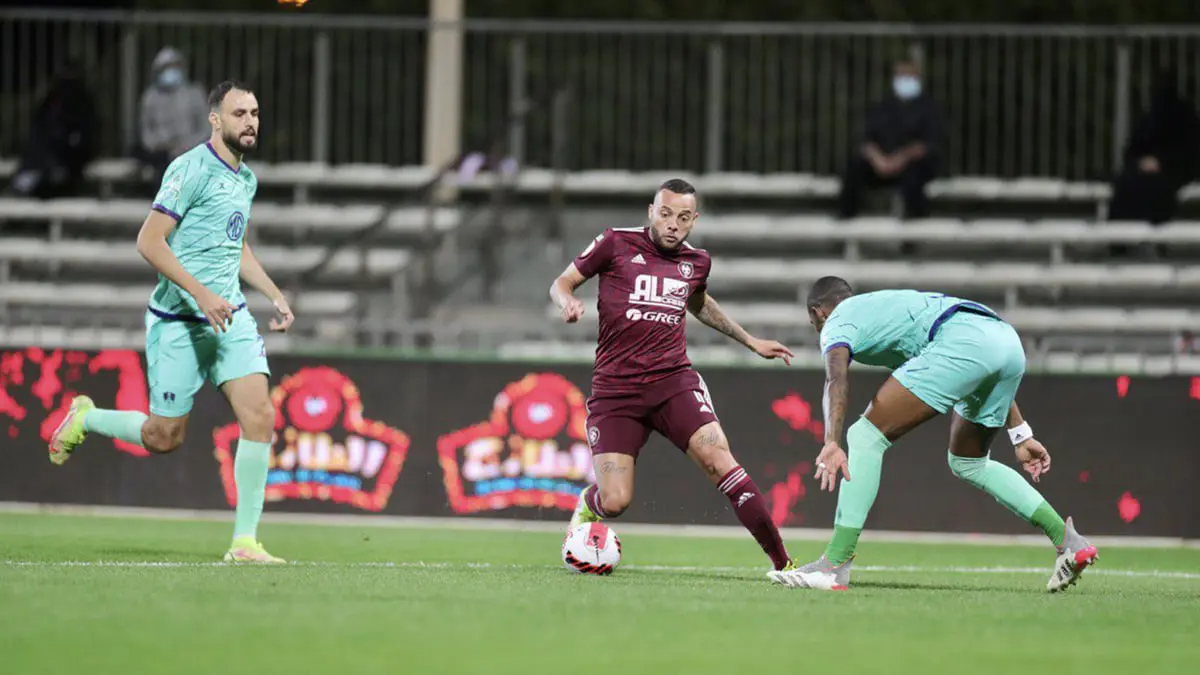 الفيصلي يتهم الأهلي بمشاركة لاعبين مصابين بفيروس كورونا خلال مباراة الفريقين بالدوري